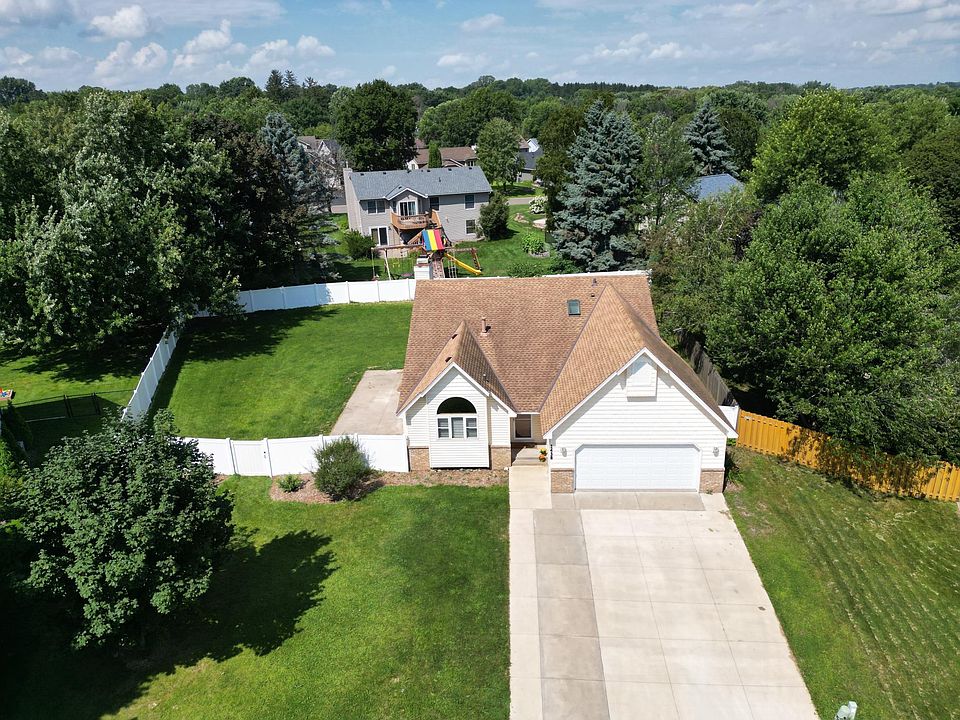 1st image of 1438 Corral Ln