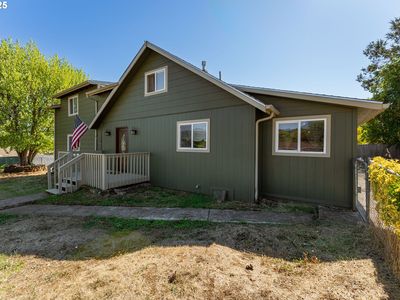 2104 NW Calkins Ave, Roseburg, OR, 97471