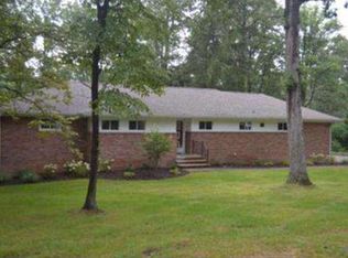 327 Arrow Dr, Signal Mountain, TN 37377