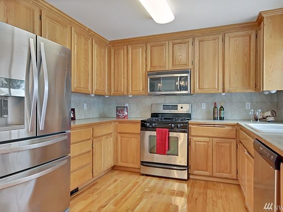 4th image of 3402 185th Street Ct E