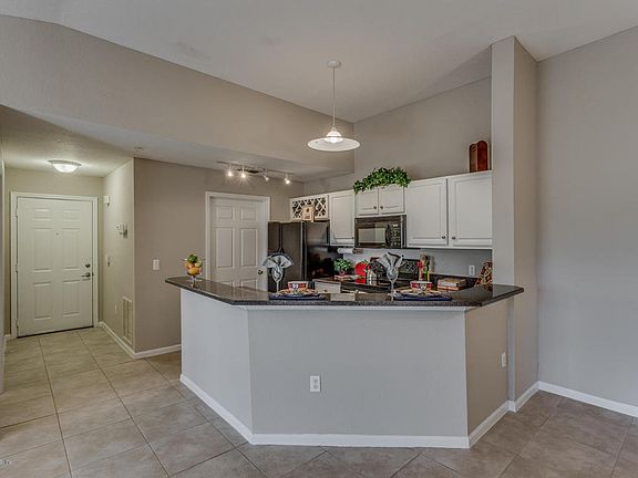 3rd image of 300 Boardwalk Dr APT 135