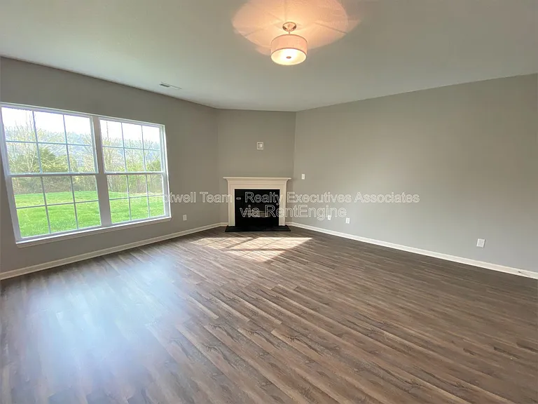 7852 Beeler Farms Ln — Photo 12