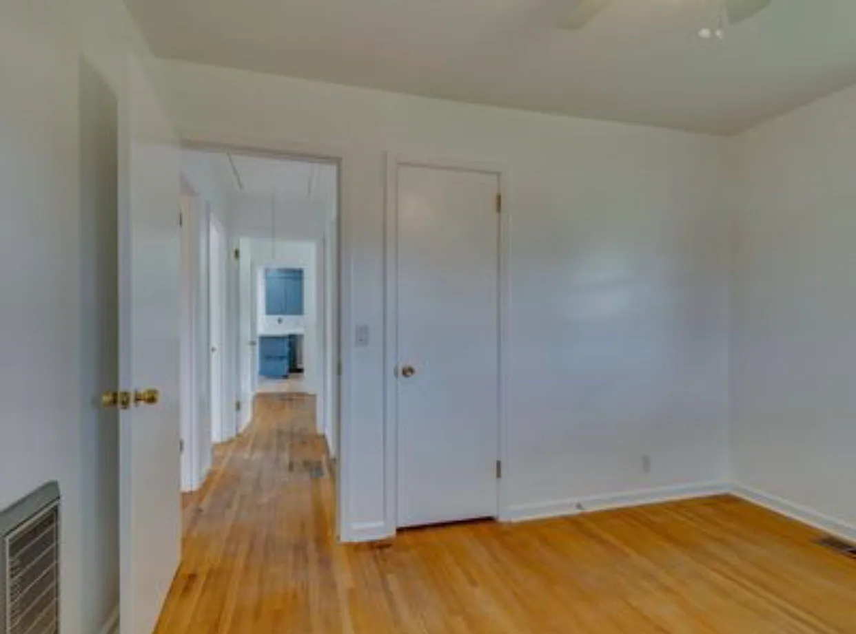 4 bed, 1817 sqft, $2,200 — Photo 3
