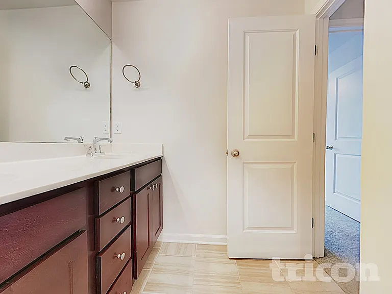 302 Woodfern Ct — Photo 13