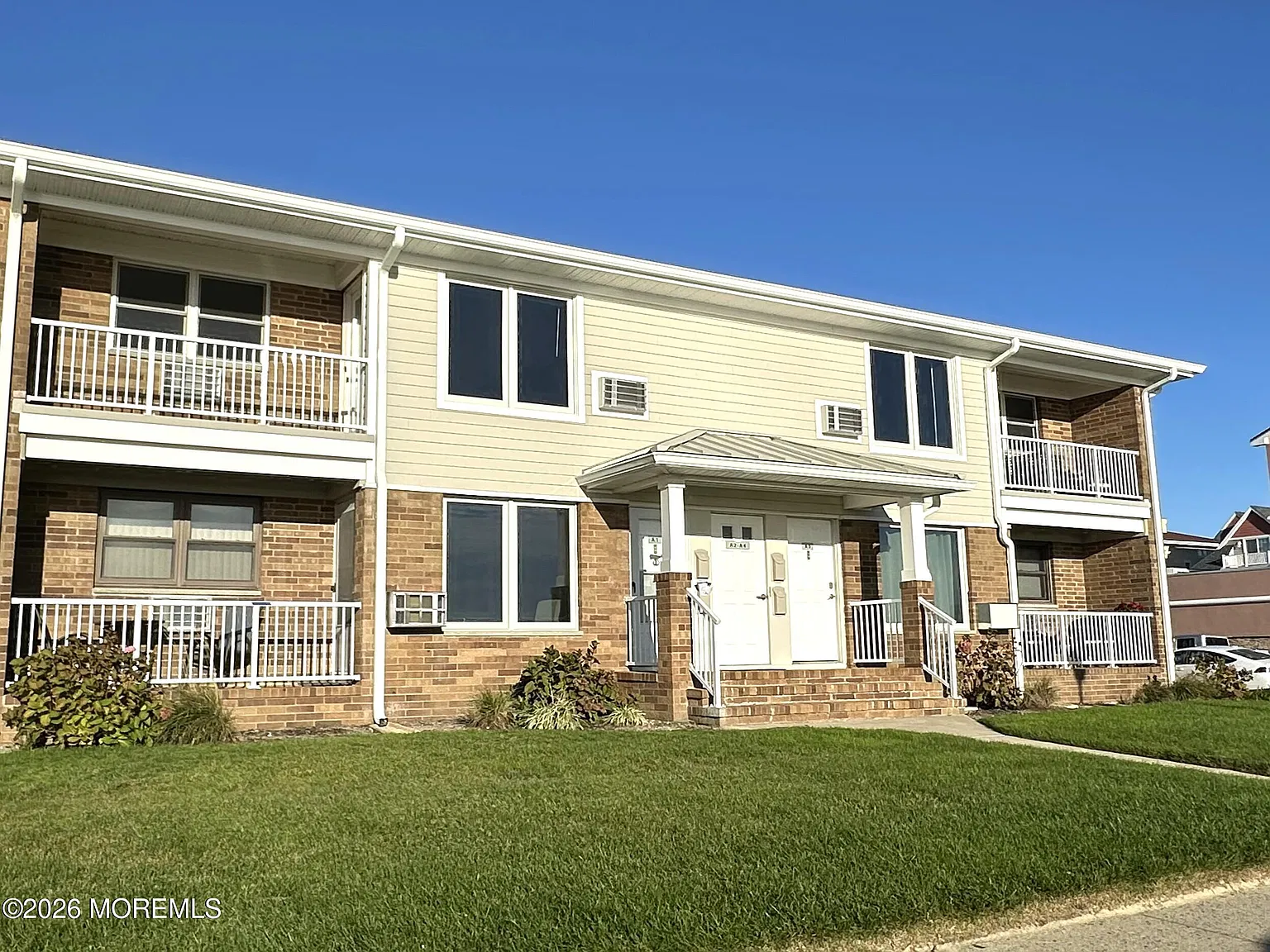 1 bed, 832 sqft, $2,700 — Photo 3
