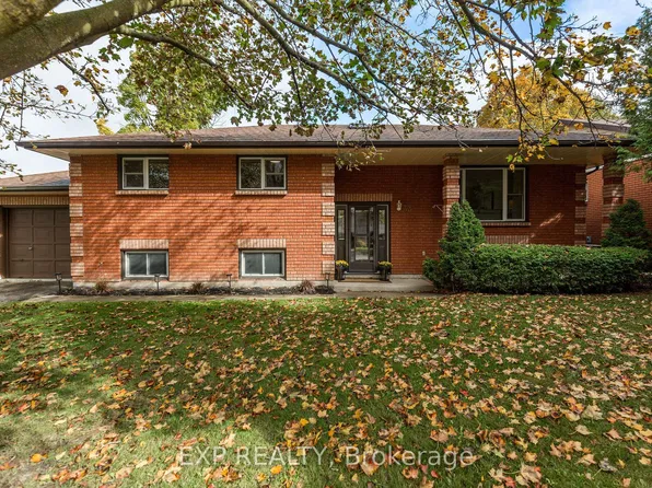 33 Shaw St, Springwater, ON L0L 1P0