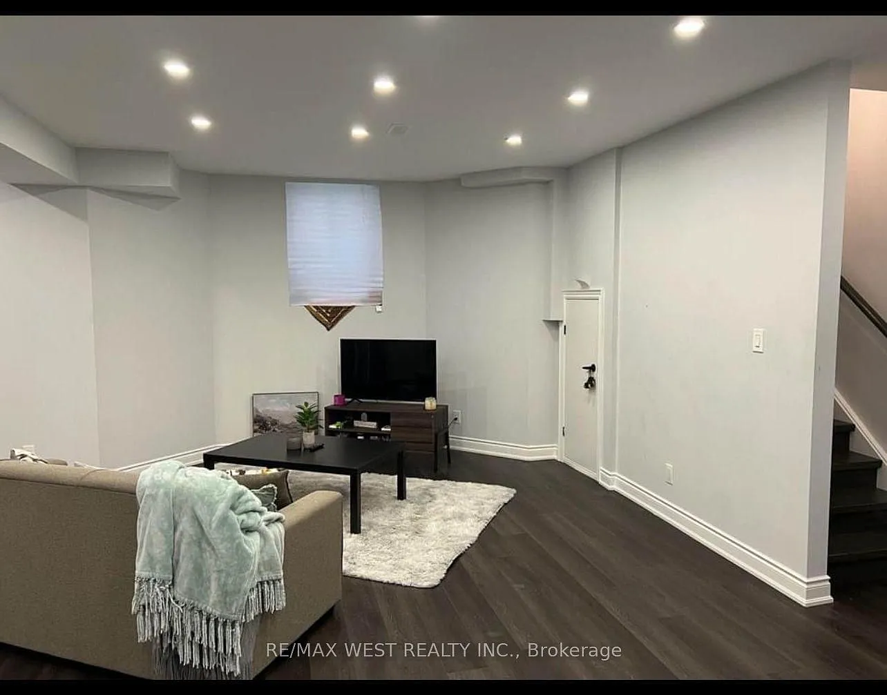 2 bed, $2,000 — Photo 4