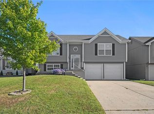 8680 NE 110th St, Kansas City, MO 64157