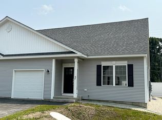 9F Villa Ln #1B, Goffstown, NH 03045