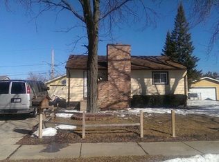 2832 Shoshone Rd, Waukegan, IL 60087