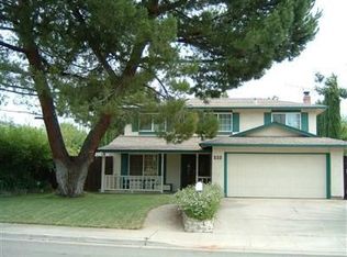 830 N Almond St, Dixon, CA 95620