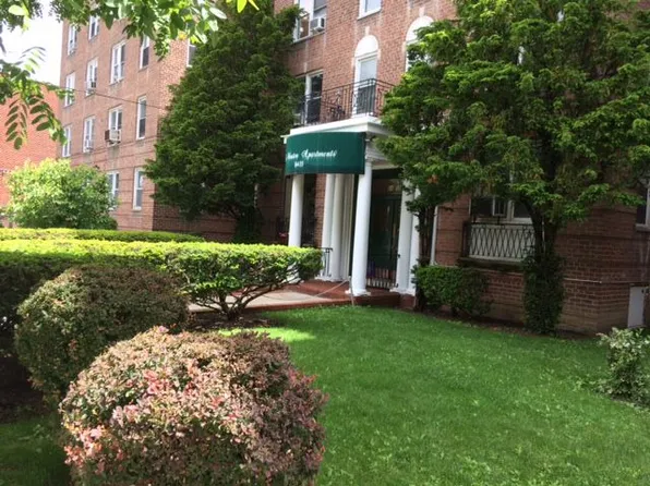 8455 Daniels St #3F, Jamaica, NY 11435