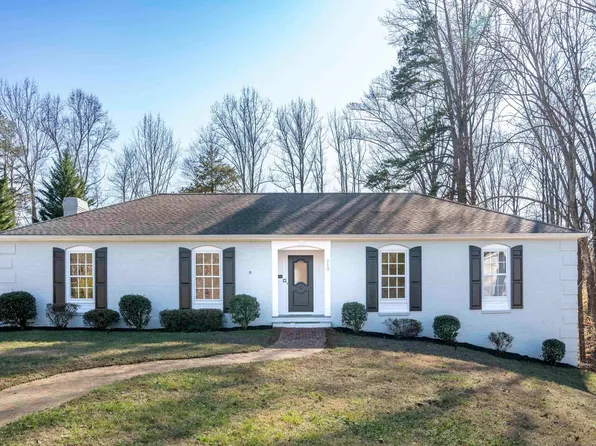 213 Surrey Rd, Charlottesville, VA 22901