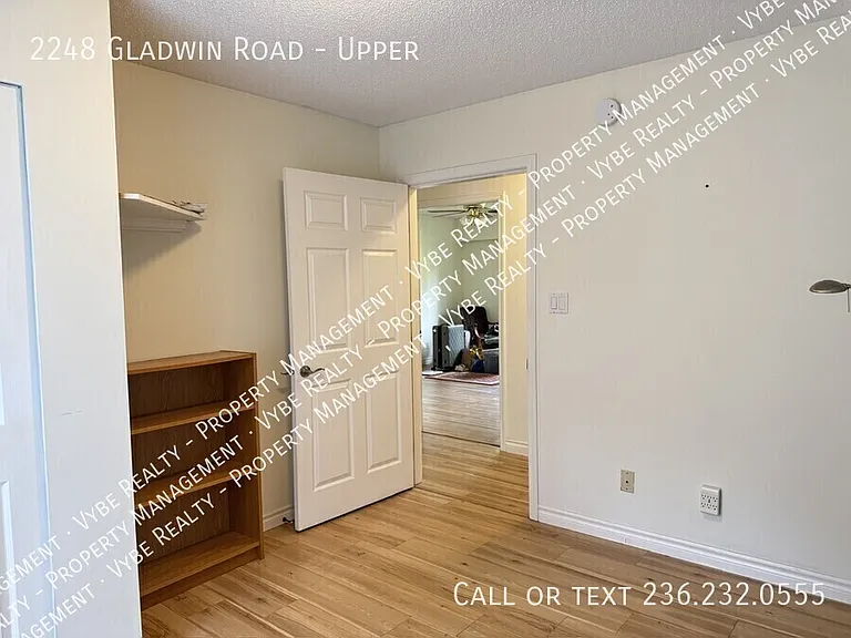 2248 Gladwin Rd #UPPER — Photo 14