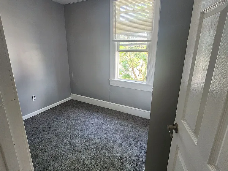 6128 Lausche Ave — Photo 6