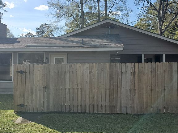 5th image of 228 E 7th Ave