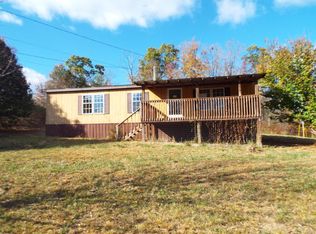 327 Walnut Ln, Oneida, TN 37841