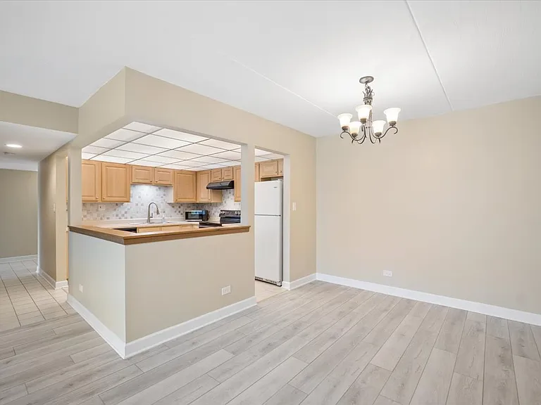 475 Plum Creek Dr #206 — Photo 3