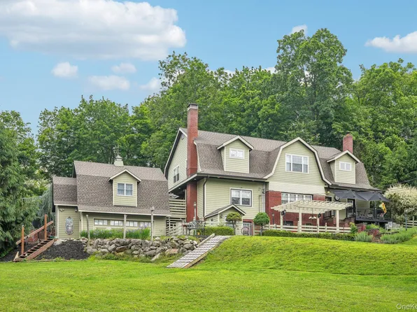 55 Buckberg Mountain Road, Tomkins Cove, NY 10986