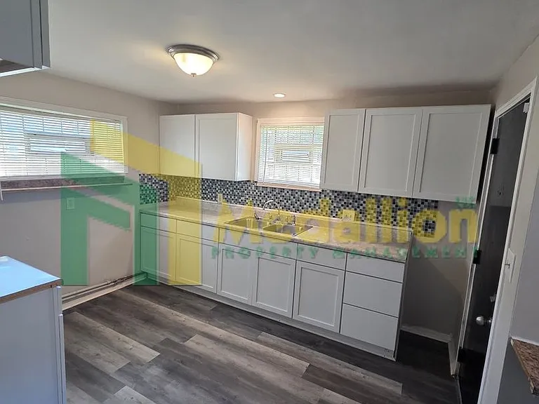 8724 S Eggleston Ave — Photo 10