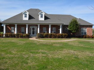 5640 Elm Springs Rd, Springdale, AR 72762