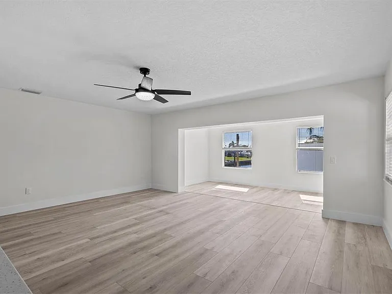 310 Westwinds Dr — Photo 19