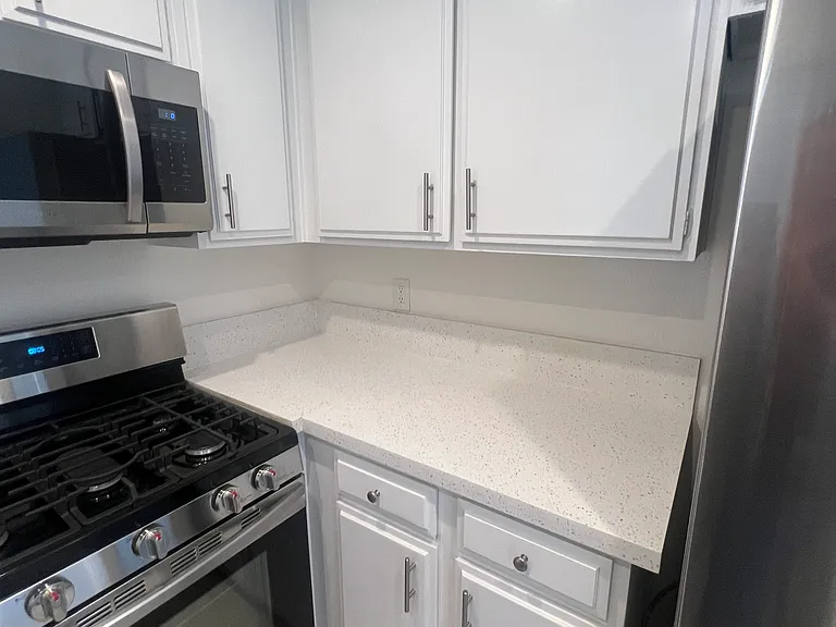 4307 Whitsett Ave #204 — Photo 7