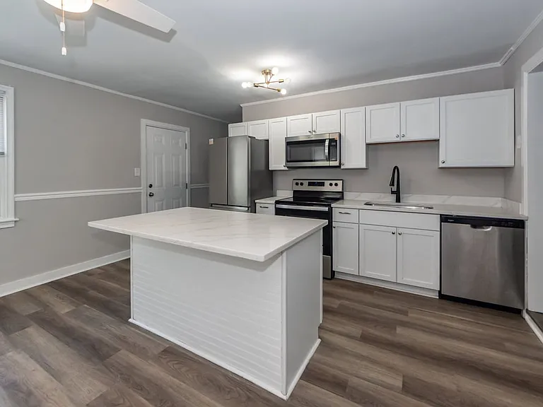 3860 Chestnut St — Photo 51