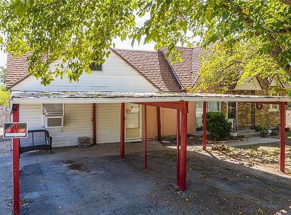 2nd image of 3332 Sherwood Ave
