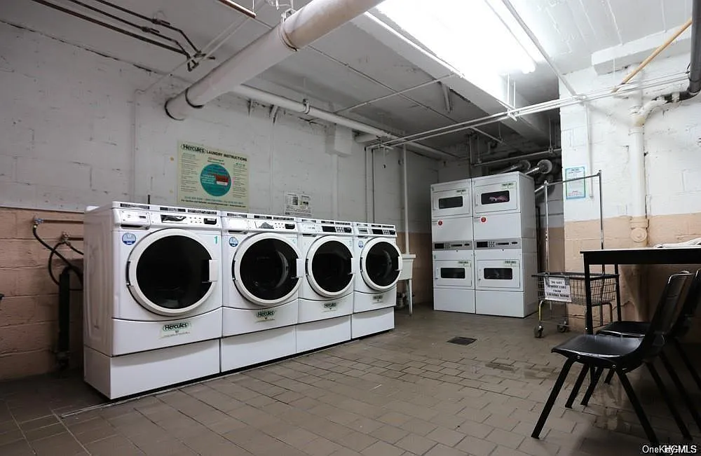 140 Hartsdale Avenue — Photo 3