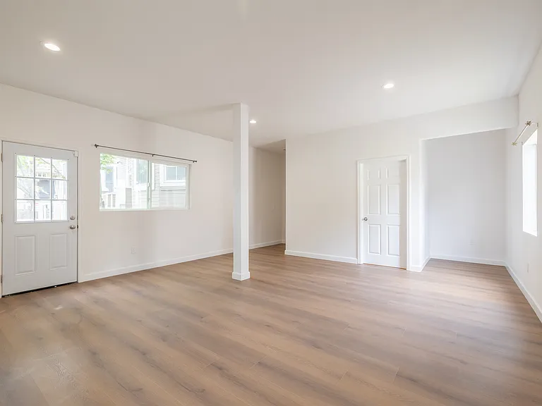 1481 Pomona Ave — Photo 13