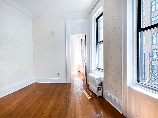 Rented by City Connections Realty | media 16