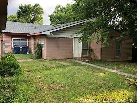 5th image of 1403 E Osage Ave