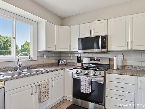 3rd image of 4500 Clearview Dr