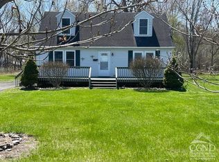 28 Van Dyck St, Coxsackie, NY 12051