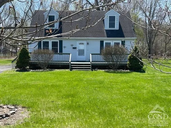 28 Van Dyck Street, Coxsackie, NY 12051