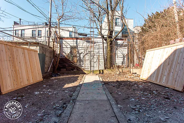 Rented by MySpaceNYC | media 36