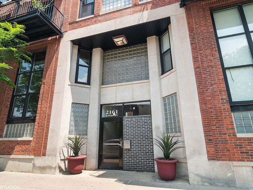 1st image of 2161 N California Ave APT 208