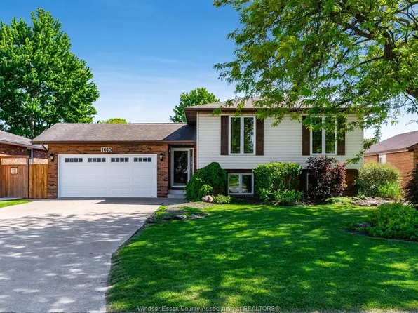 1615 Elmwood Ave, Lakeshore, ON N8L 1C5
