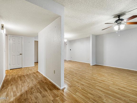 5th image of 514 E ANDERSON Avenue