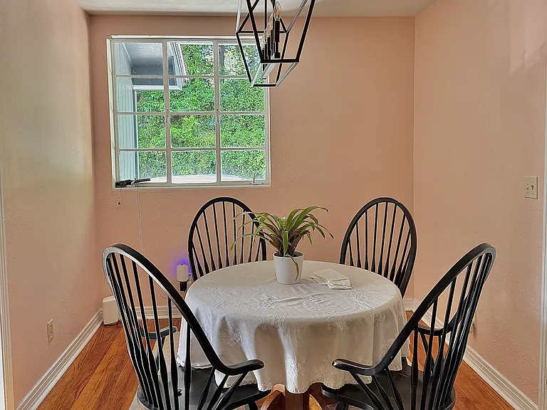 1473 Marion Ave — Photo 8