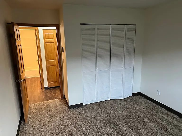 104eilb — Photo 18