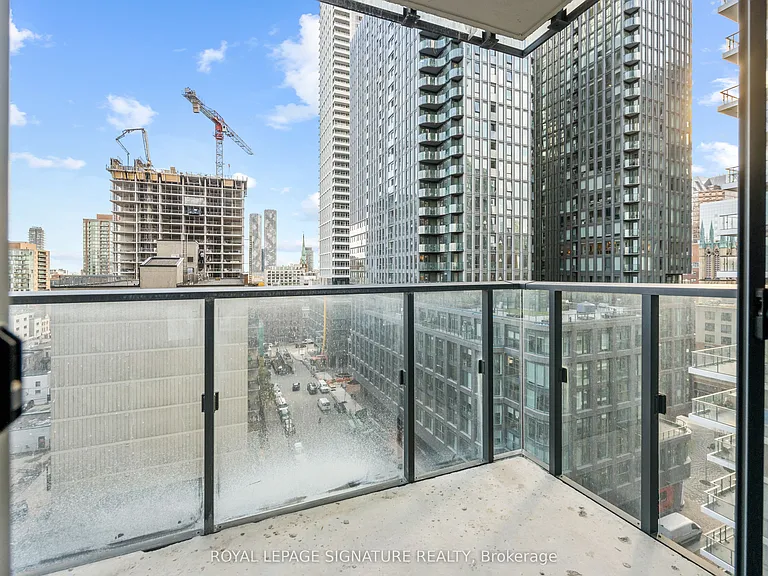 47 Mutual St #1002 — Photo 21