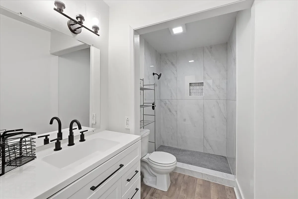 2 bed, 1079 sqft, $1,350 — Photo 4