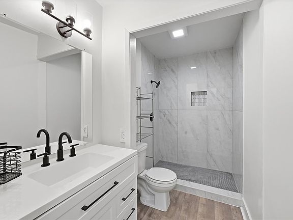 4th image of 546 Georgetown St