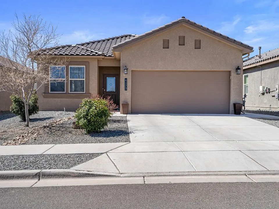 4173 Skyline Loop NE