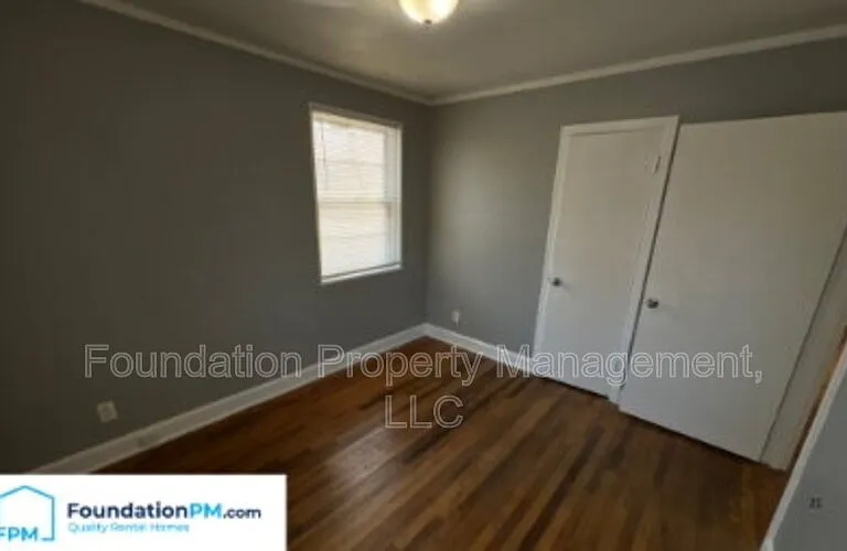 1570 Rebecca St — Photo 14