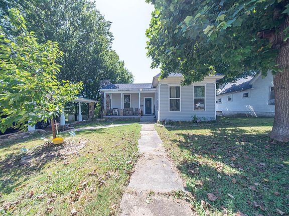 4th image of 213 Arch Street