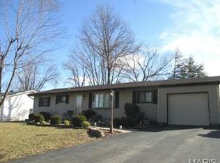 401 Highway Dr, Saint Clair, MO 63077