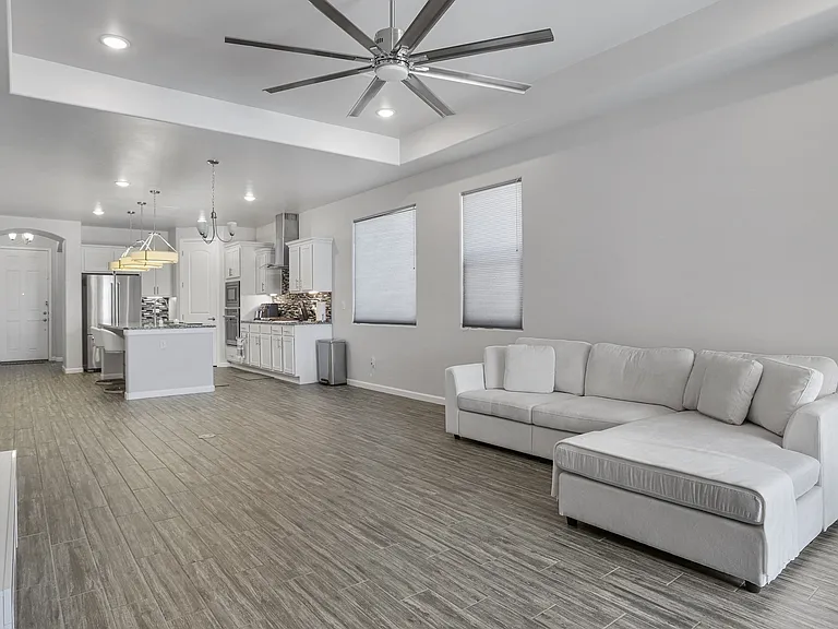 4758 Lotus Ave — Photo 11
